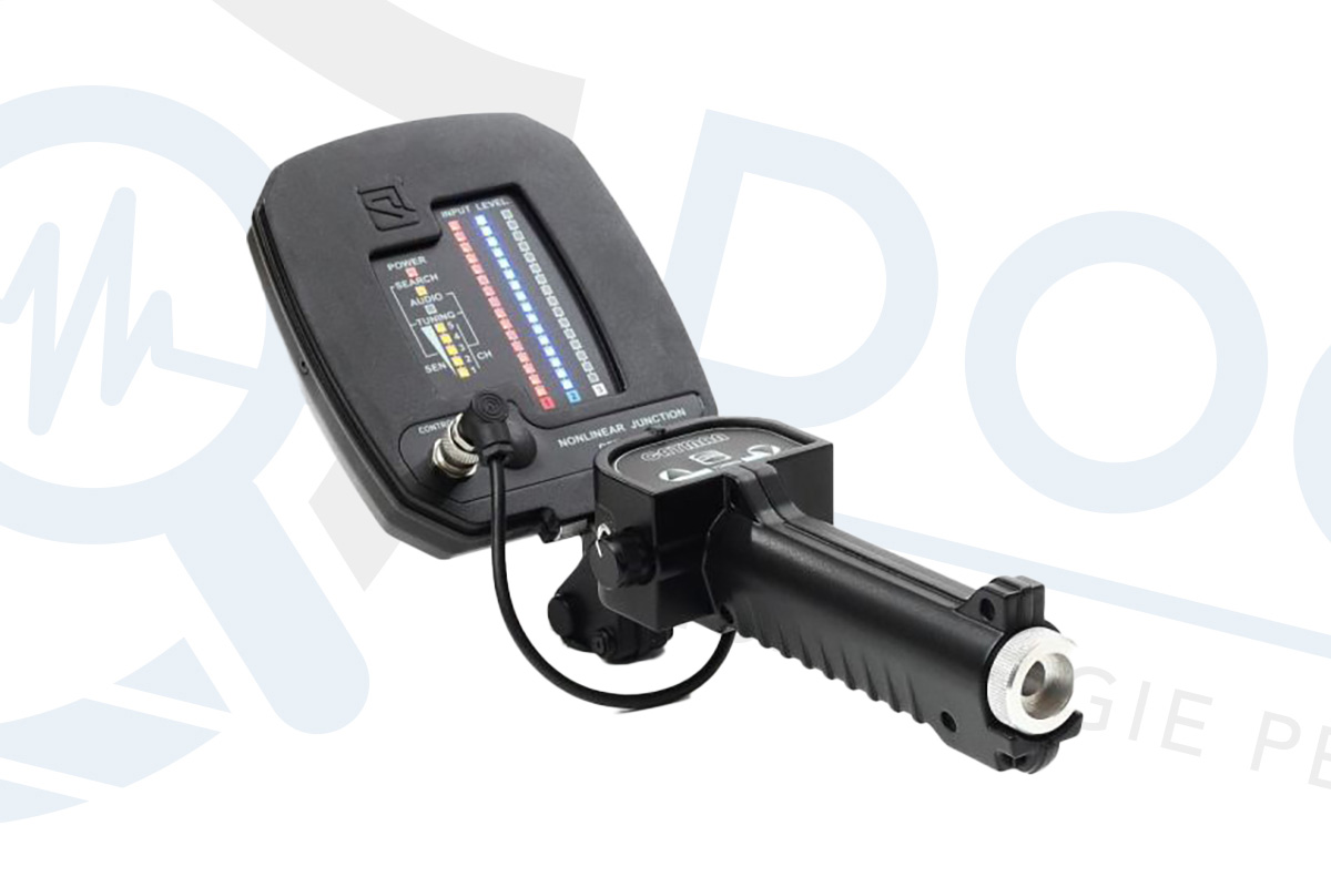 Cayman 403 ST GrouP Rilevatore di Giunzioni non Lineari Compatto da 2 a 3 GHz con Display LCD