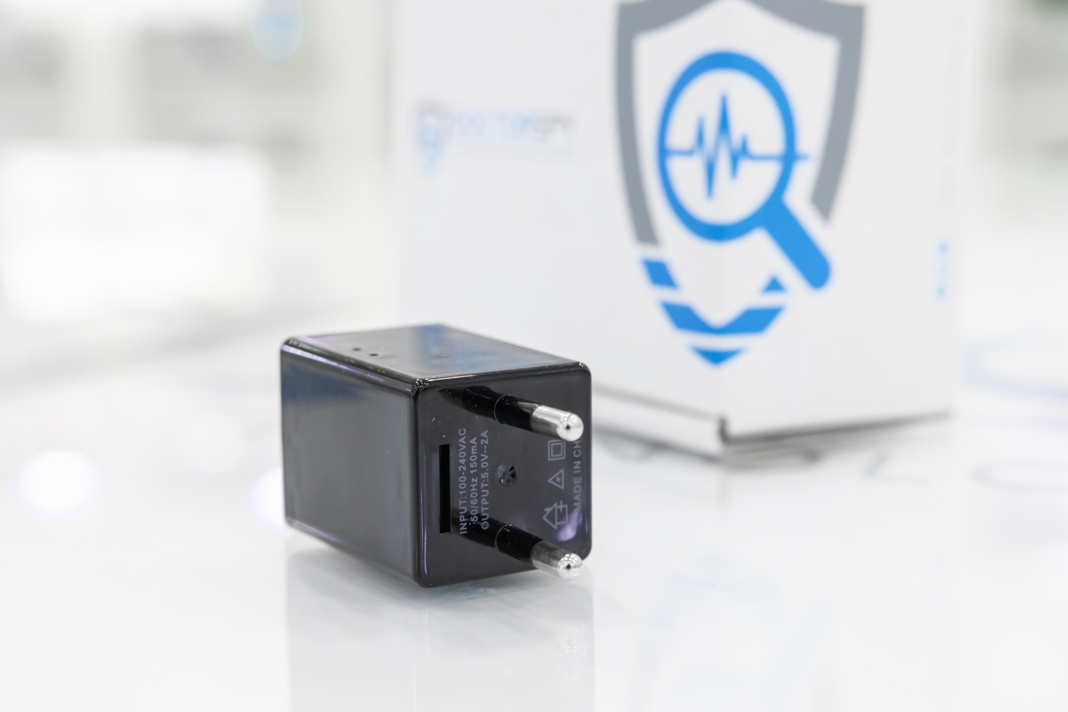 Alimentatore 5V USB con telecamera spia e motion detection CAM.W.37