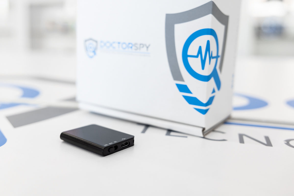 Mini registratore con attivazione vocale 16 GB lunga durata della batteria REC.V.27