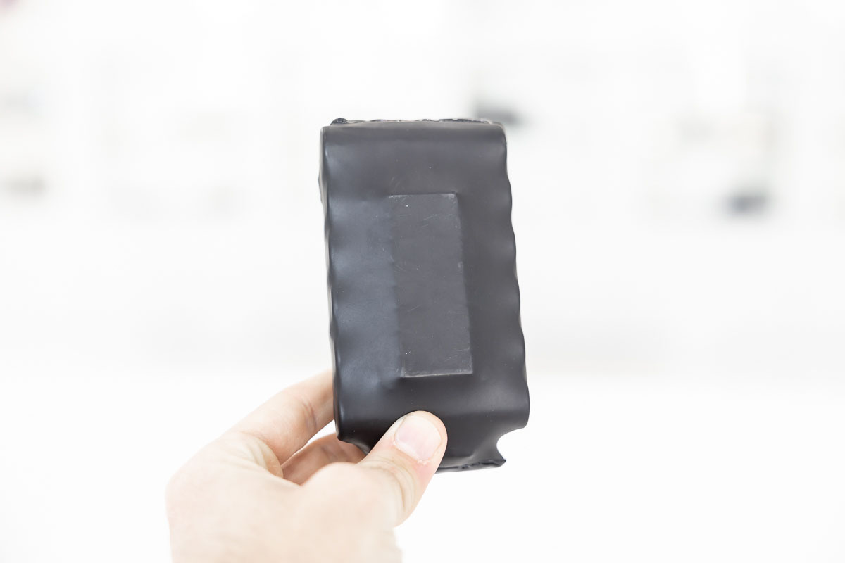 GPS satellitare professionale con tracking in real time, SIM integrata e scocca calamitata LOC.21