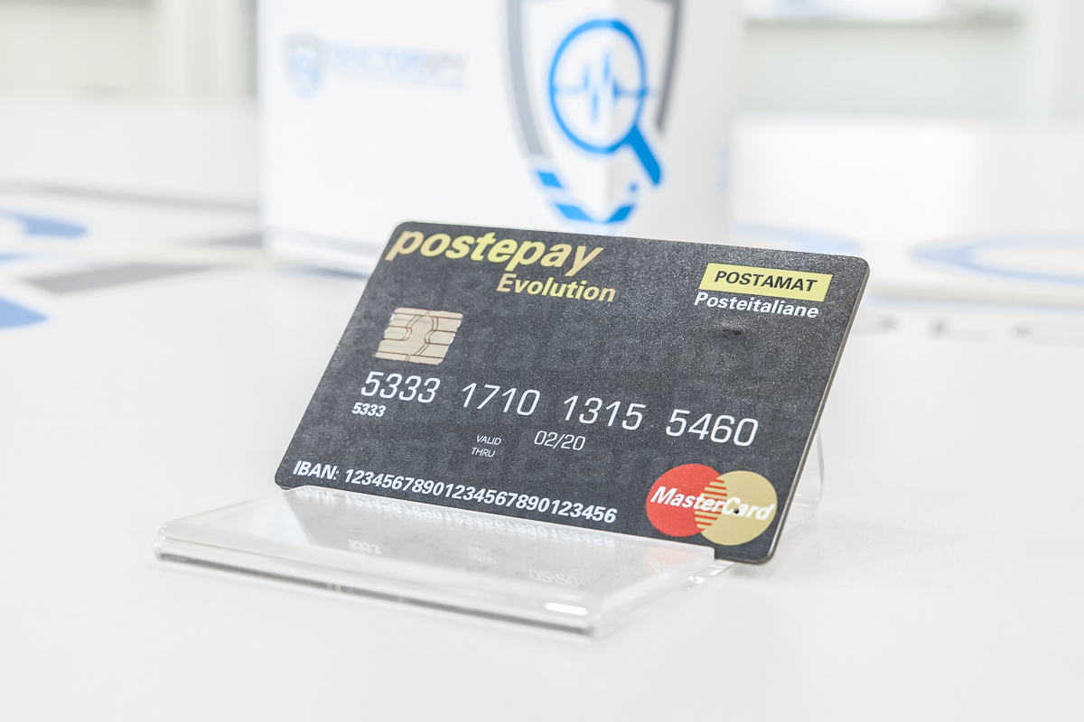 Micro registratore in finta carta di credito prepagata / bancomat REC.V.30
