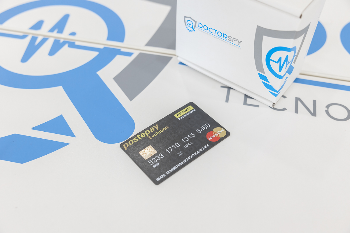 Mini registratore spia in carta di credito / bancomat con batteria di lunga durata REC.V.30