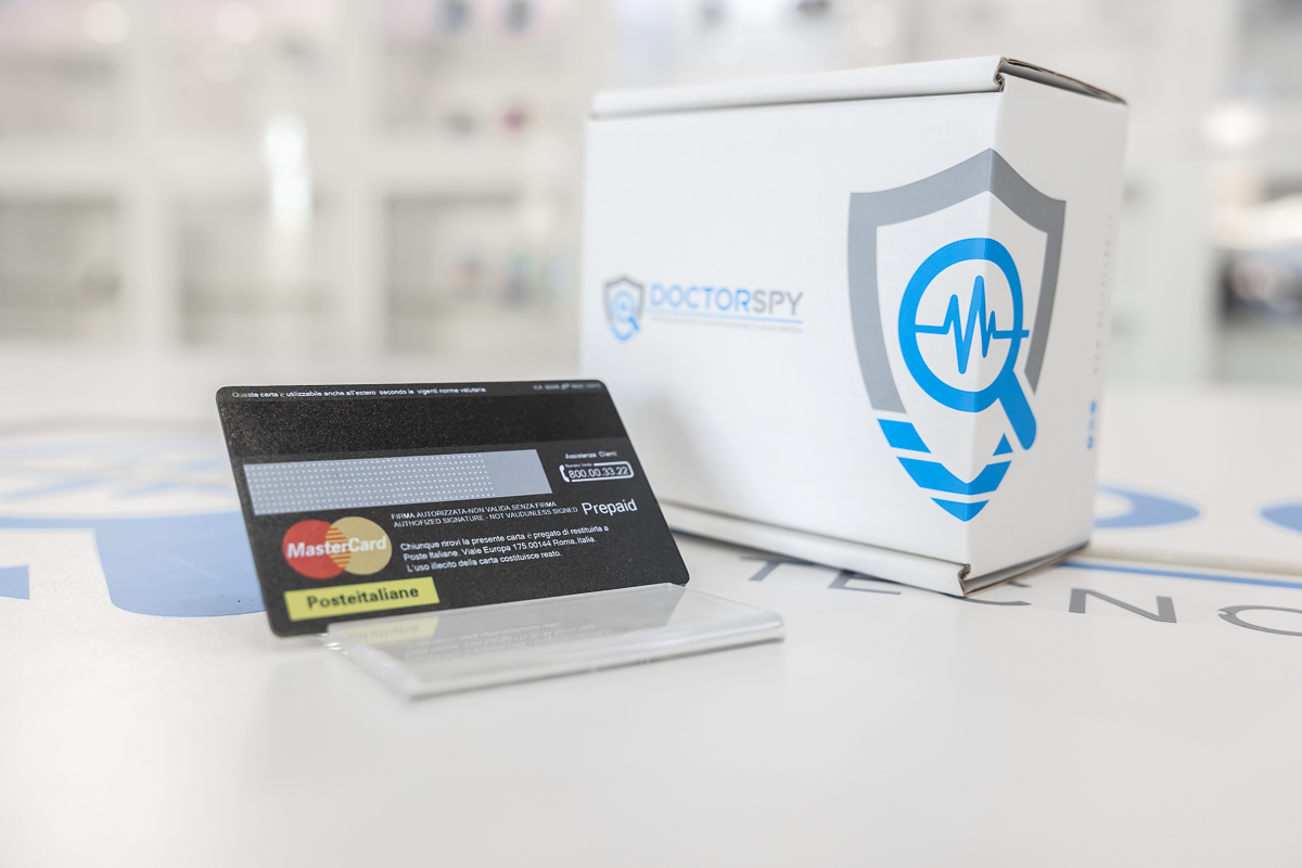 Registratore ambientale in finta carta prepagata / bancomat / carta di credito REC.V.30