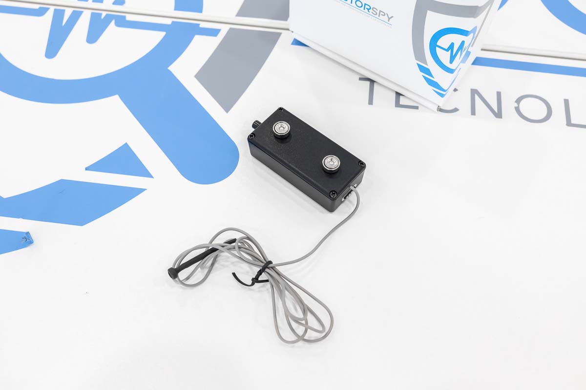 Registratore ambientale con microfono esterno con 8 GB di memoria e autonomia di 160 giorni in stand-by REC.V.39