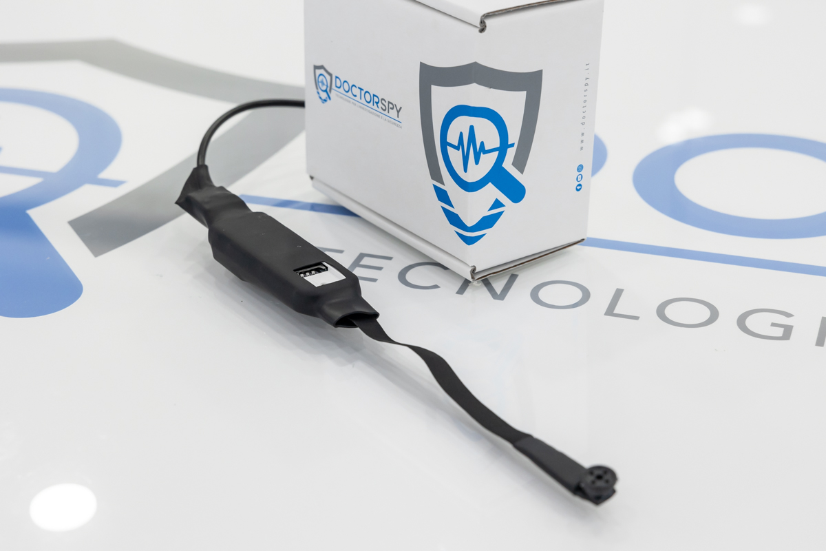 Microcamera full HD per lettura testi con ottica a bottone e router 4G integrato CAM.W.63
