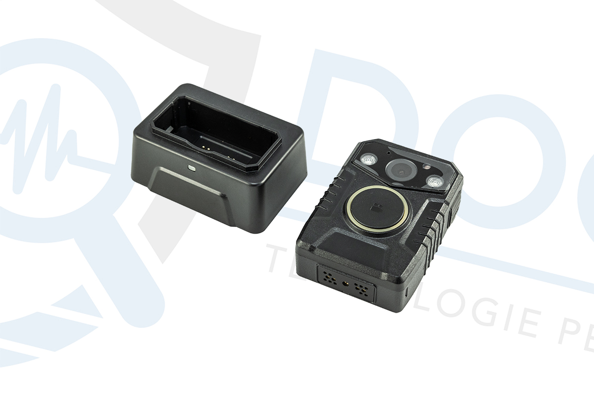 Telecamera con DVR full HD per sicurezza personale per auto o da indossare con grandangolo 150° e GPS integrato CAM.82