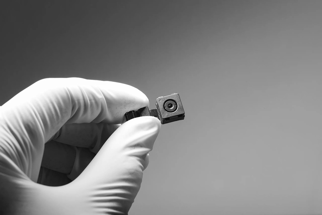 Costi e benefici della bonifica da microspie