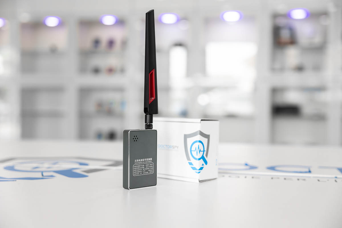 Rilevatore analogico e digitale 4 GHz e mobile fino al 5G con monitor a colori RIL.05