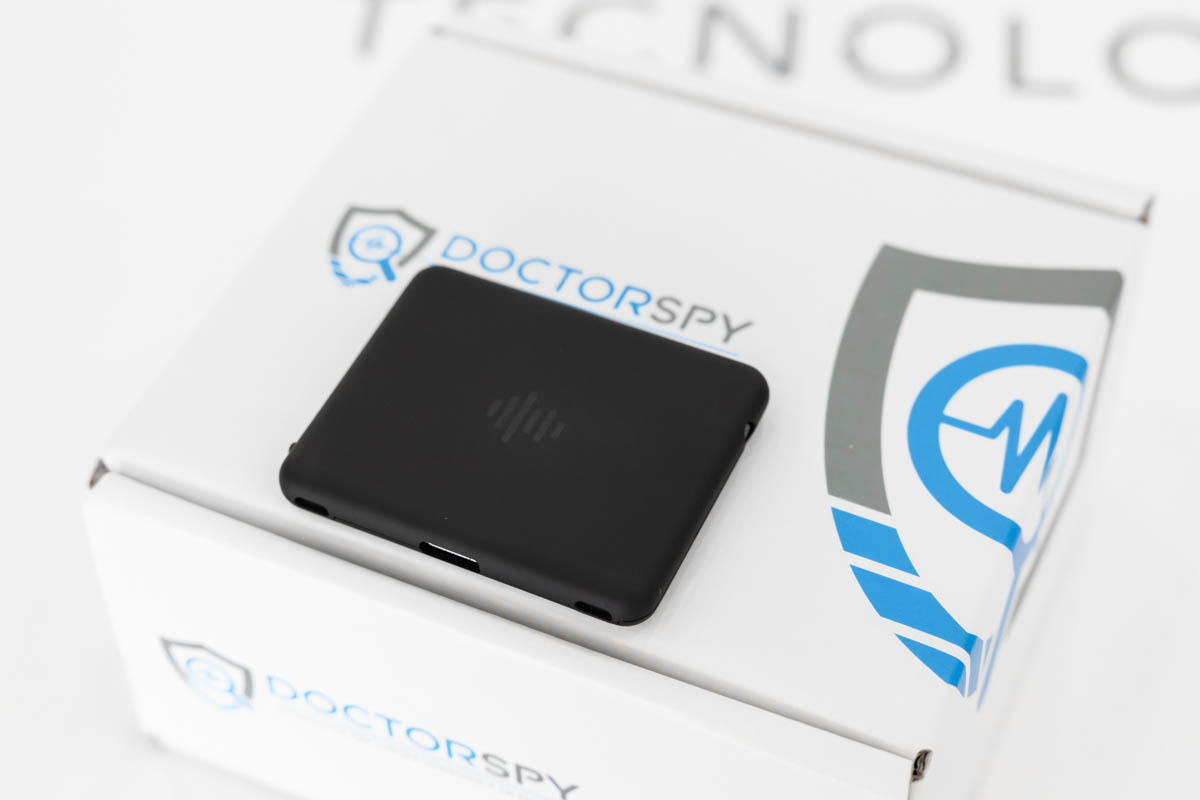 Mini-registratore audio VOX con 32 GB di memoria, equipaggiato con microfono Knowles e app per la gestione, durata di 75 giorni in standby RECV13