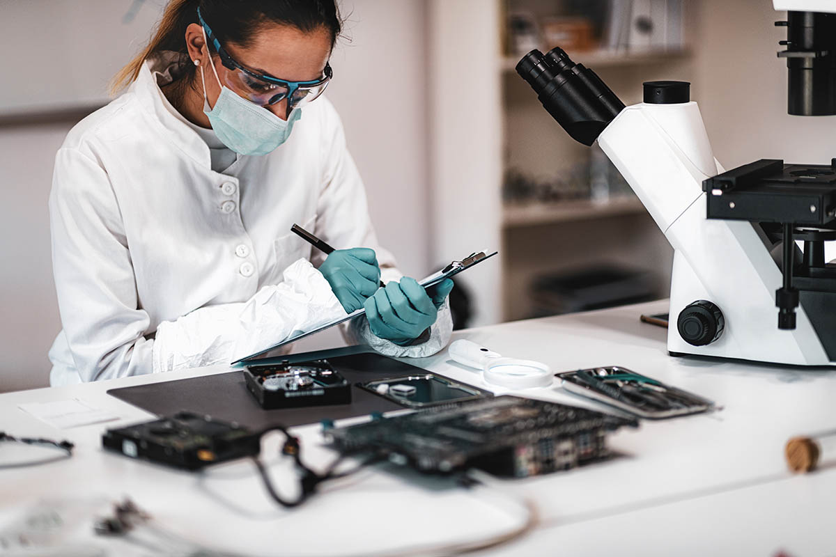 Un informatico forense in azione