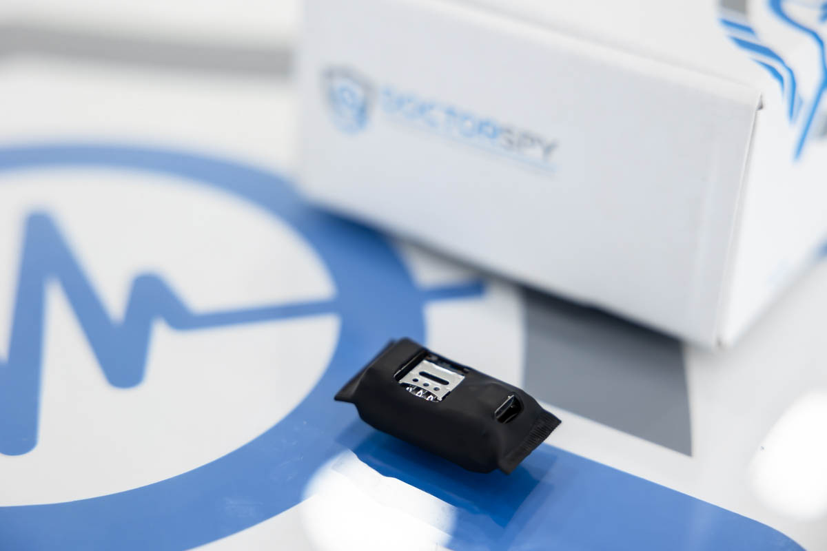 Microspia GSM piccolissima con attivazione vocale e autonomia di 1 giorno in stand-by MIC.G.15