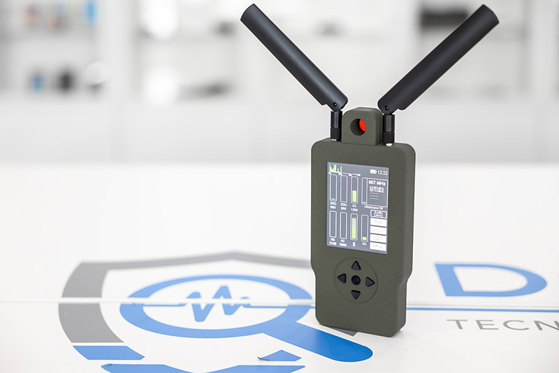 Un rilevatore di microspie professionali Doctorspy