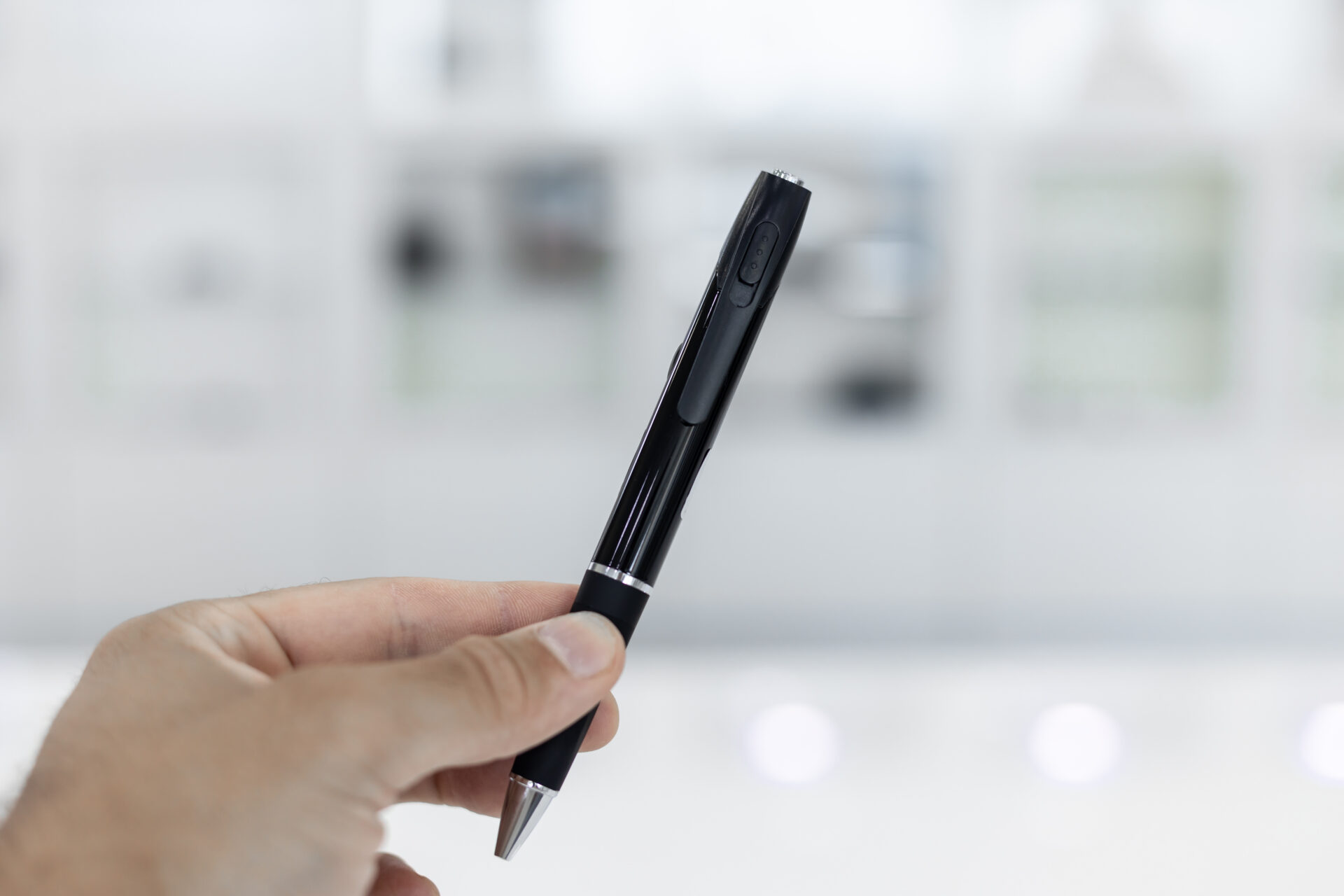 Kit microauricolare composto da modulo GSM slim e telecamere per lettura testi in penna KIT.AURIC.05
