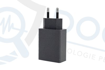 Microspia wifi occultata in alimentatore USB a corrente con batteria tampone, funzione di registrazione e attivazione vocale MIC.W.09
