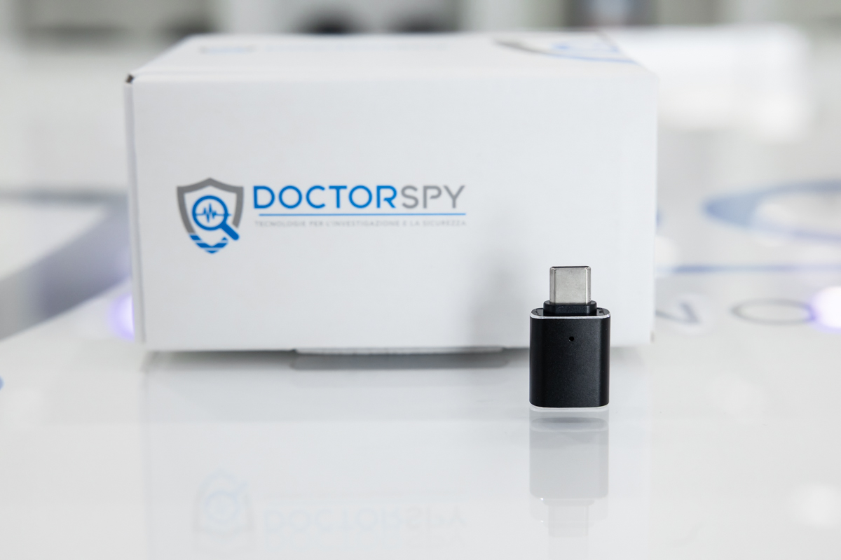Adattatore da USB-C a USB Standard per collegare registratori digitali e altri dispositivi USB direttamente a smartphone, tablet o altri dispositivi con porta USB-C ACC.02