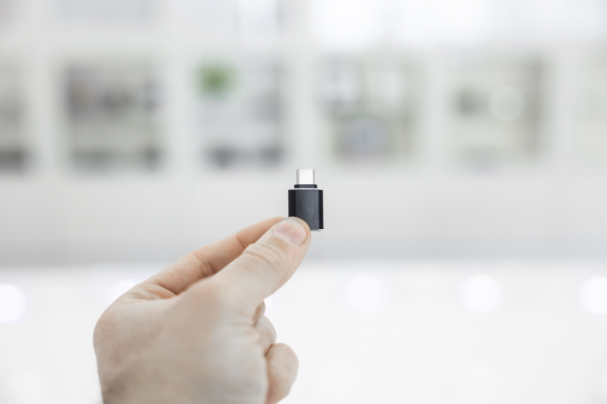 Adattatore da USB-C a USB Standard per collegare registratori digitali e altri dispositivi USB direttamente a smartphone, tablet o altri dispositivi con porta USB-C ACC.02