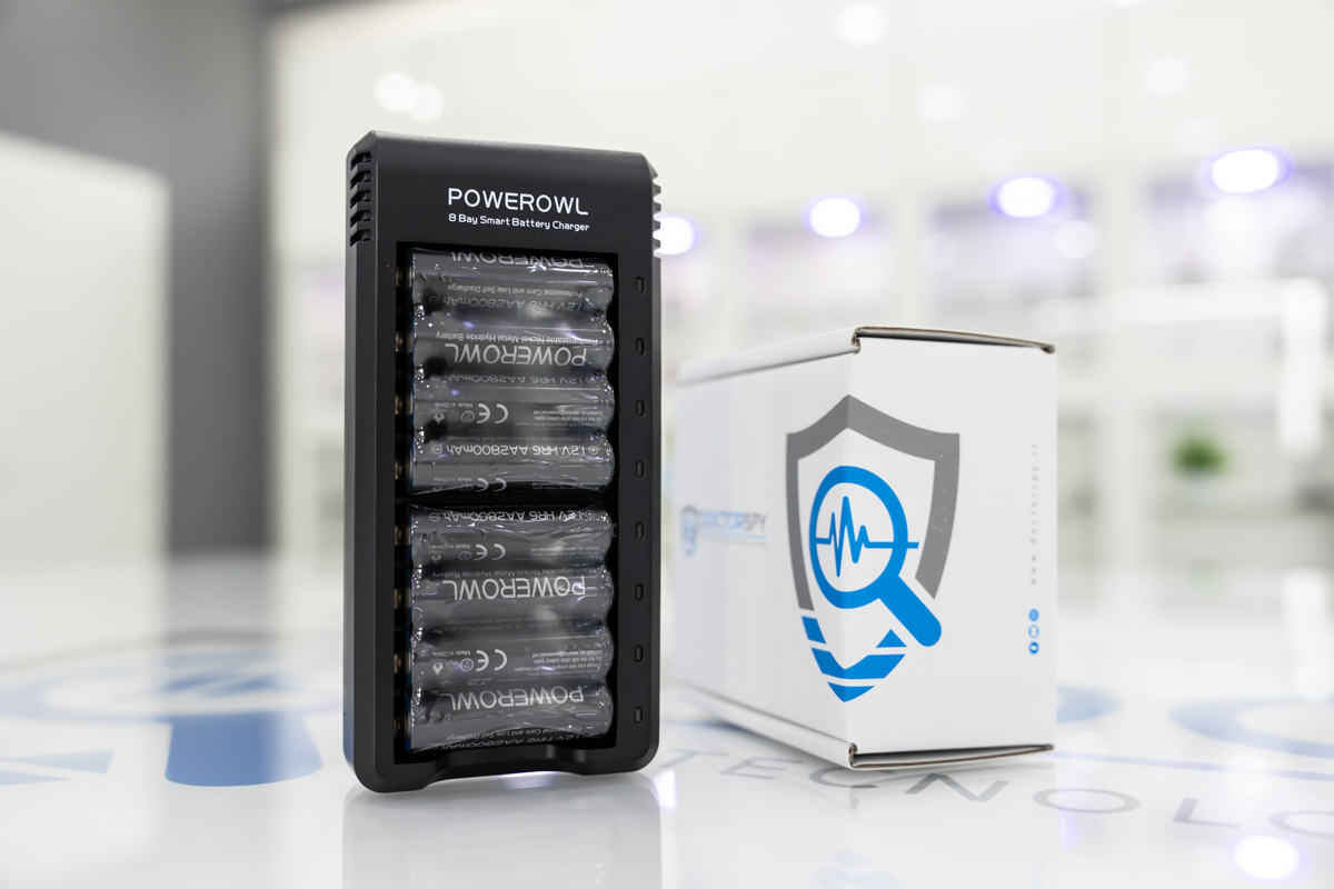 Caricabatterie smart da 8 slot con 16 batterie ricaricabili incluse ACC.10