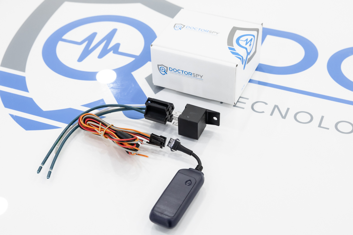 Localizzatore GPS 4G filare con sistema di controllo remoto tramite app, allarmi intelligenti e funzione di blocco motore LOC.03