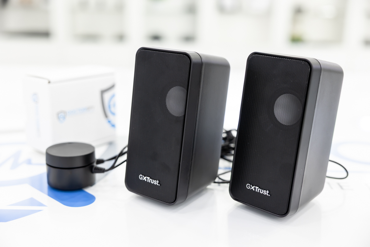 Microcamera wifi full hd occultata in casse per computer con memoria da 32 GB DES.39