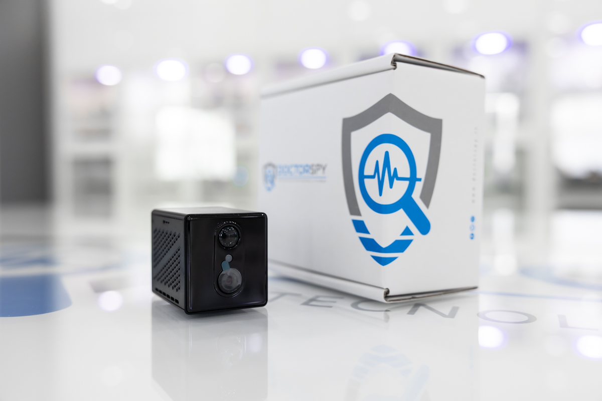 Mini telecamera spia con ottica full HD, trasmissione wifi e registrazione DVR CAM.W.49
