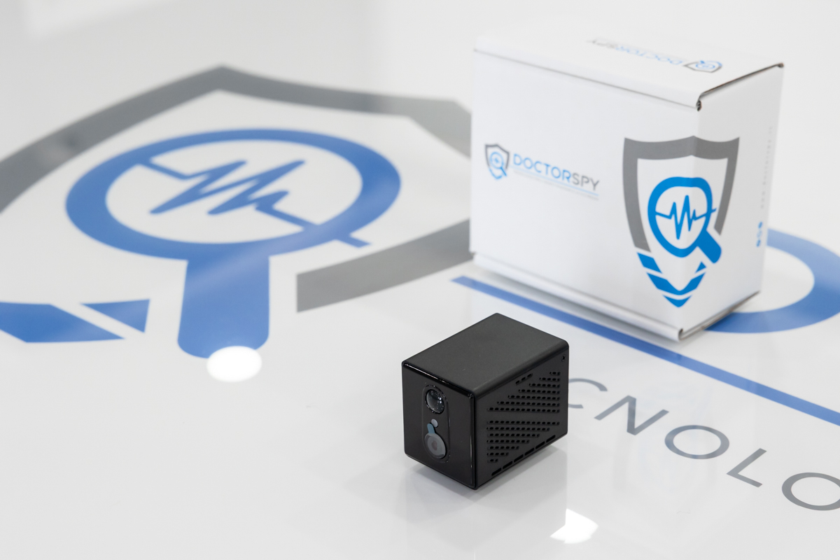 Mini telecamera spia con ottica full HD, trasmissione wifi e registrazione DVR CAM.W.49
